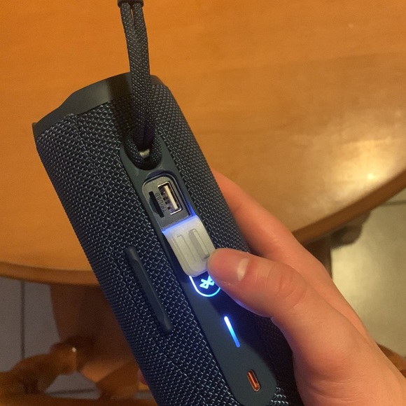 Flip 6 Speaker 🔊 - Picture 4 of 4